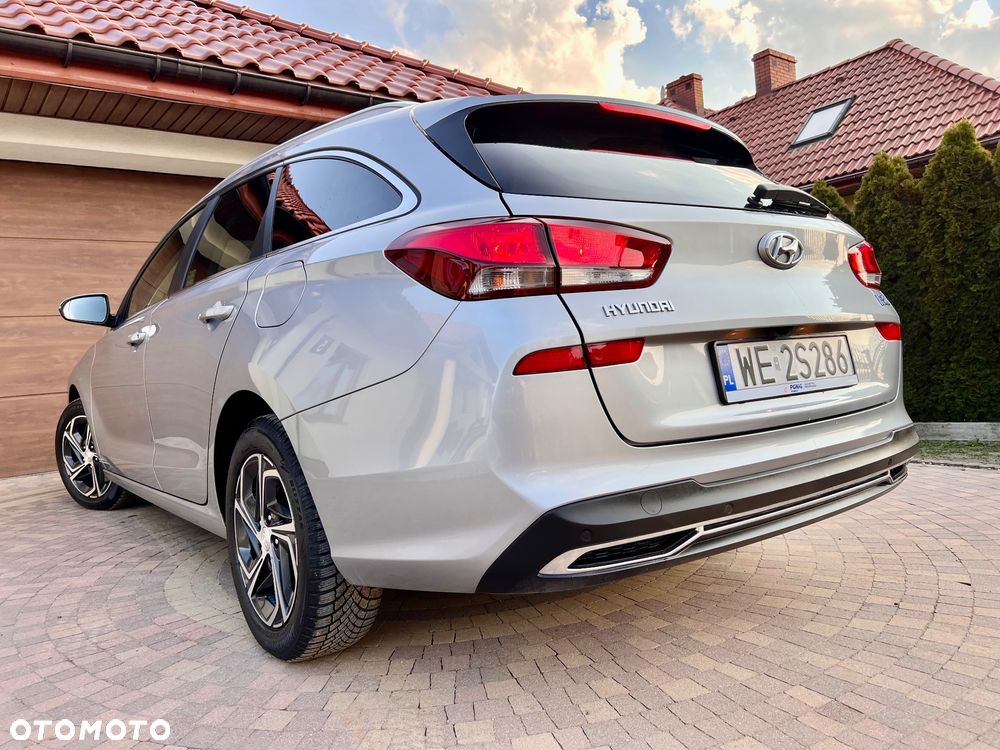 Hyundai i30 1.6 D Comfort - 4