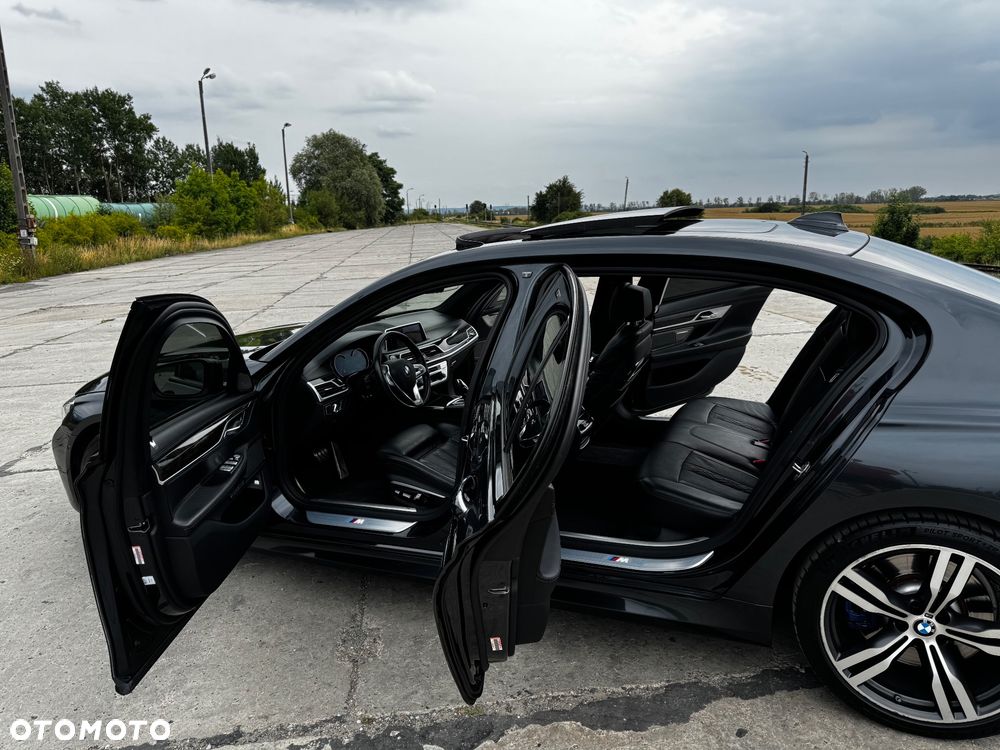 BMW Seria 7 750i - 16
