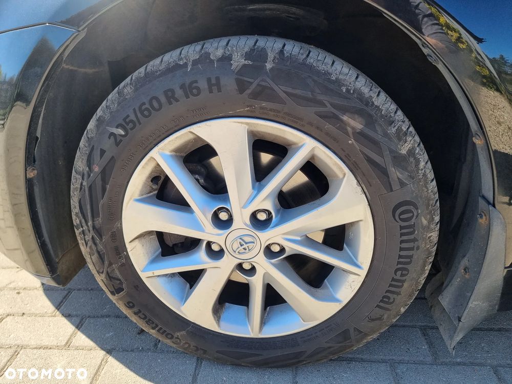 Toyota Avensis - 27