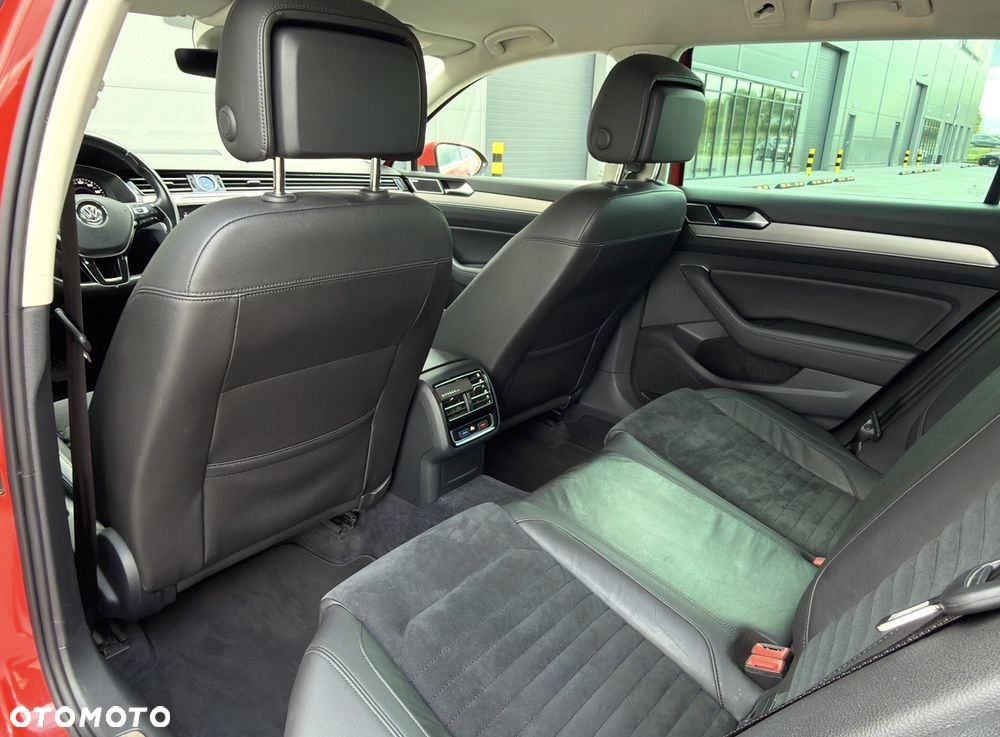 Volkswagen Passat 2.0 TDI SCR DSG Highline - 36