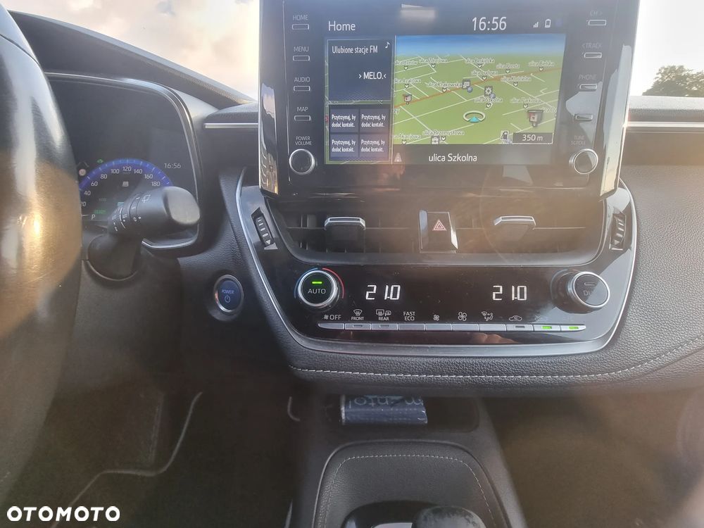 Toyota Corolla 2.0 Hybrid Executive - 21