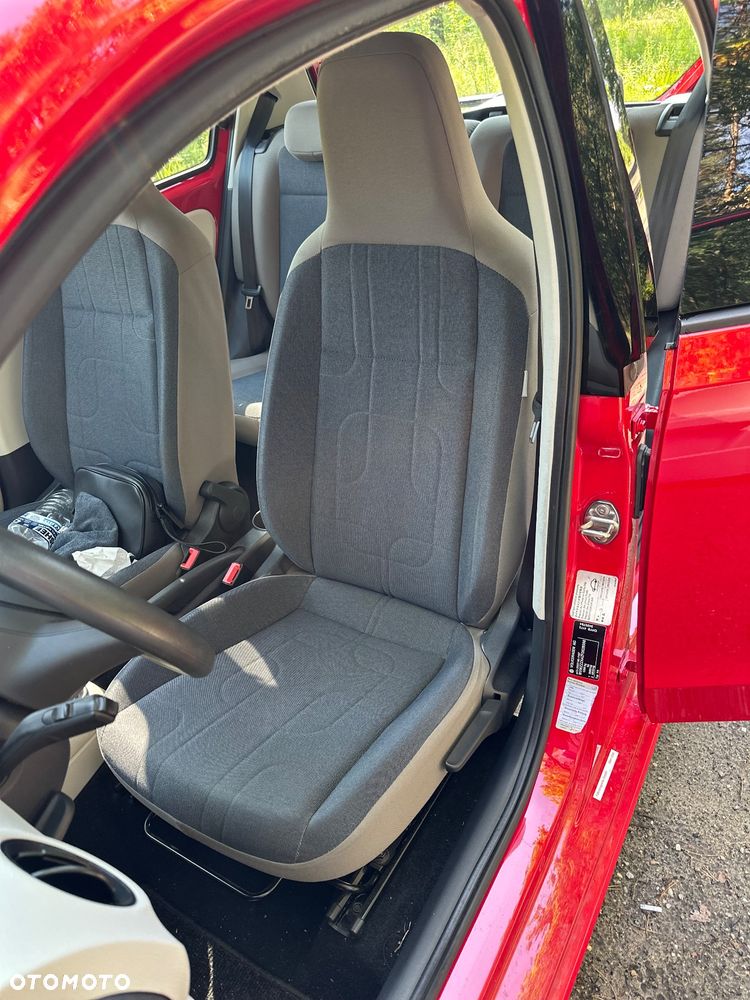 Volkswagen up! 1.0 move - 10