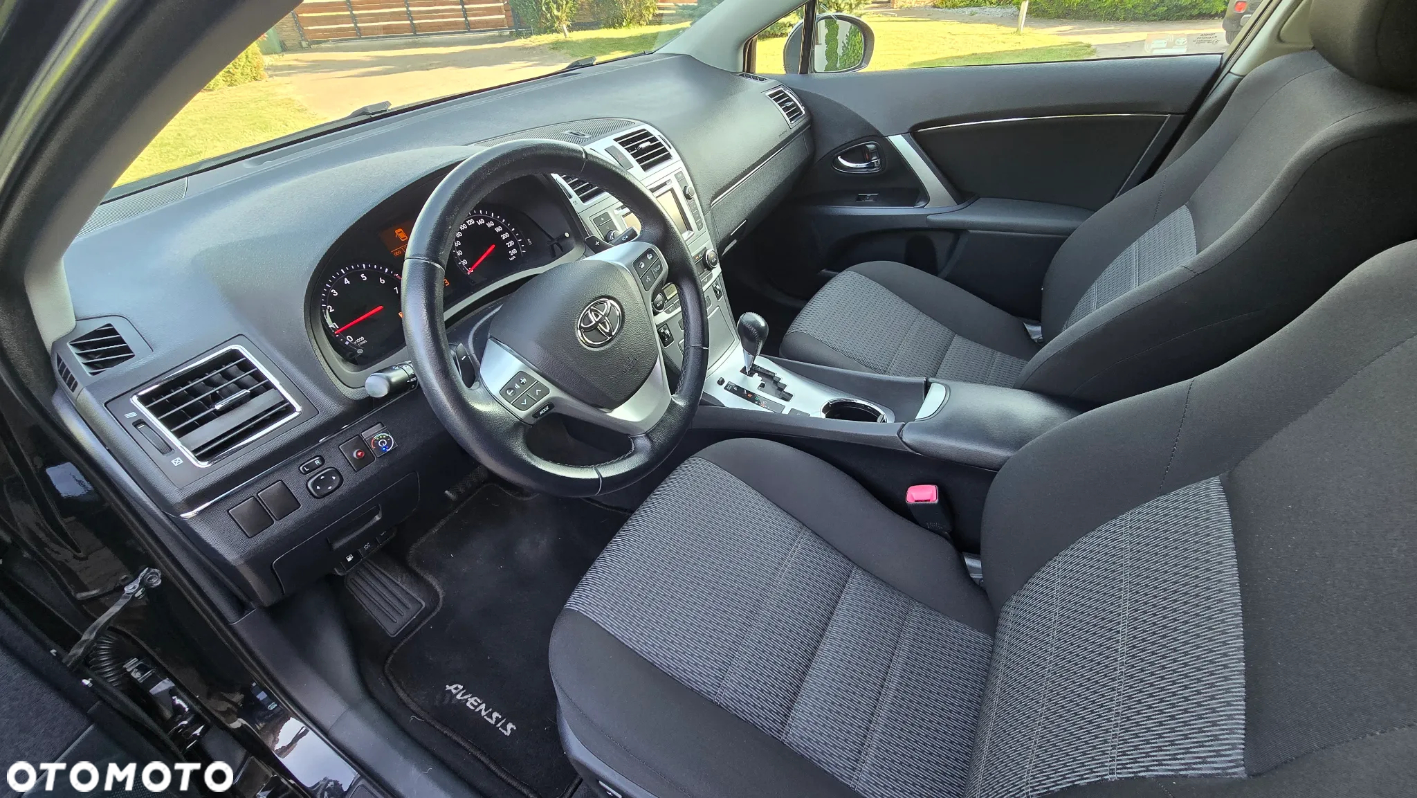 Toyota Avensis - 30