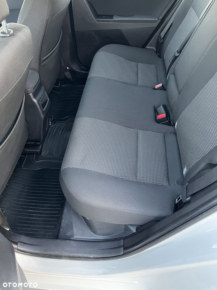 Toyota Auris - 10