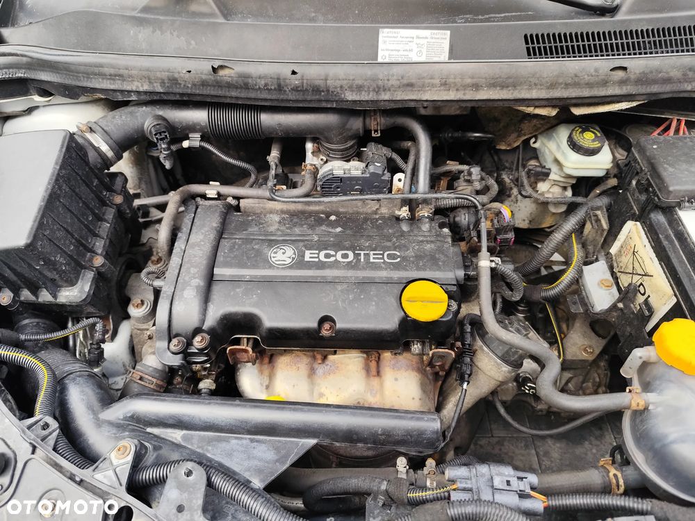 Opel Corsa 1.4 16V - 14