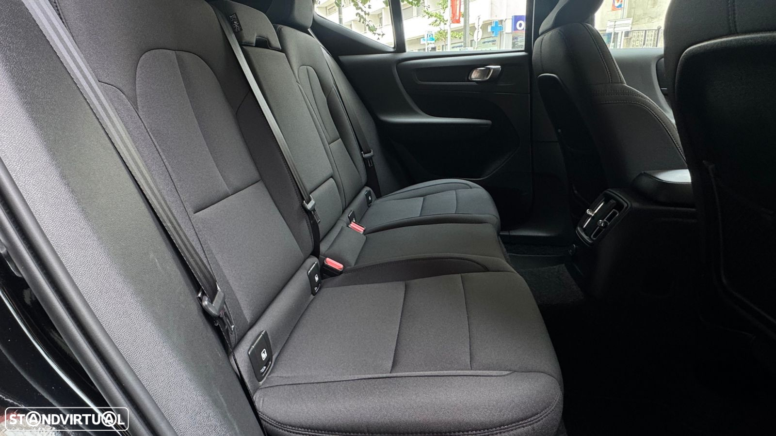 Volvo XC 40 1.5 T5 PHEV Momentum Plus - 17