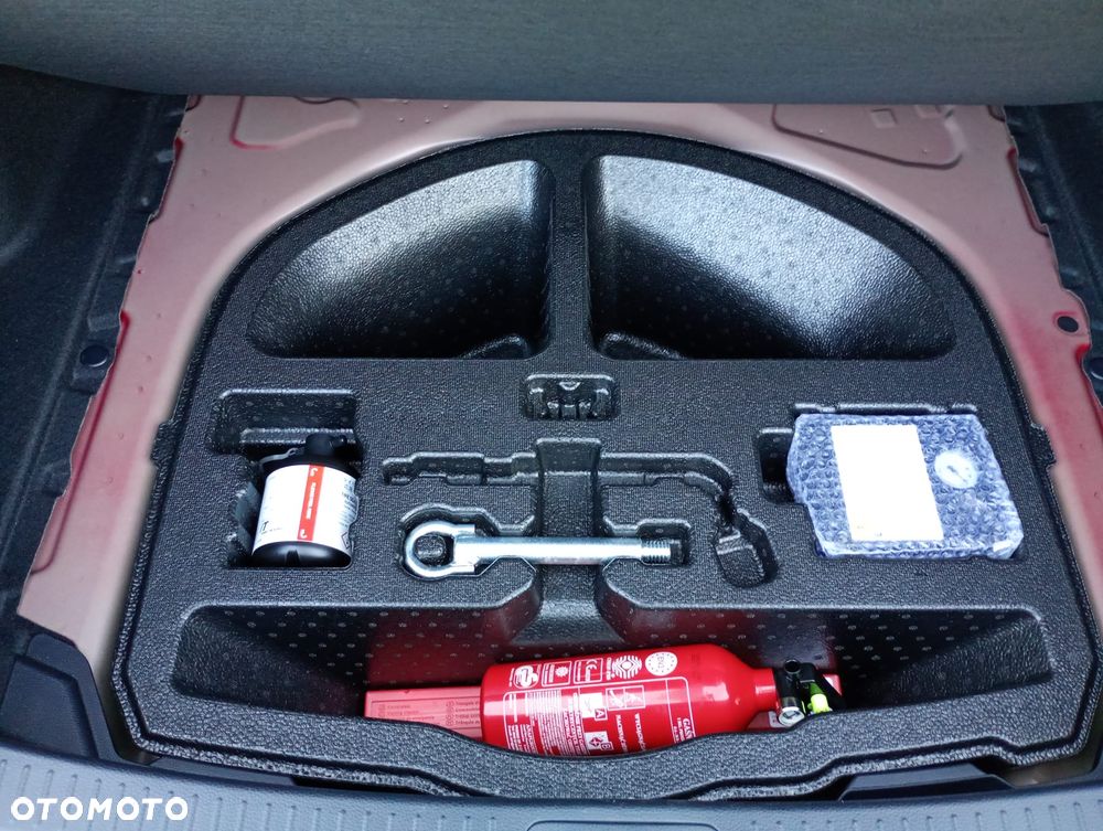 Toyota Corolla 1.8 Hybrid GR Sport - 33