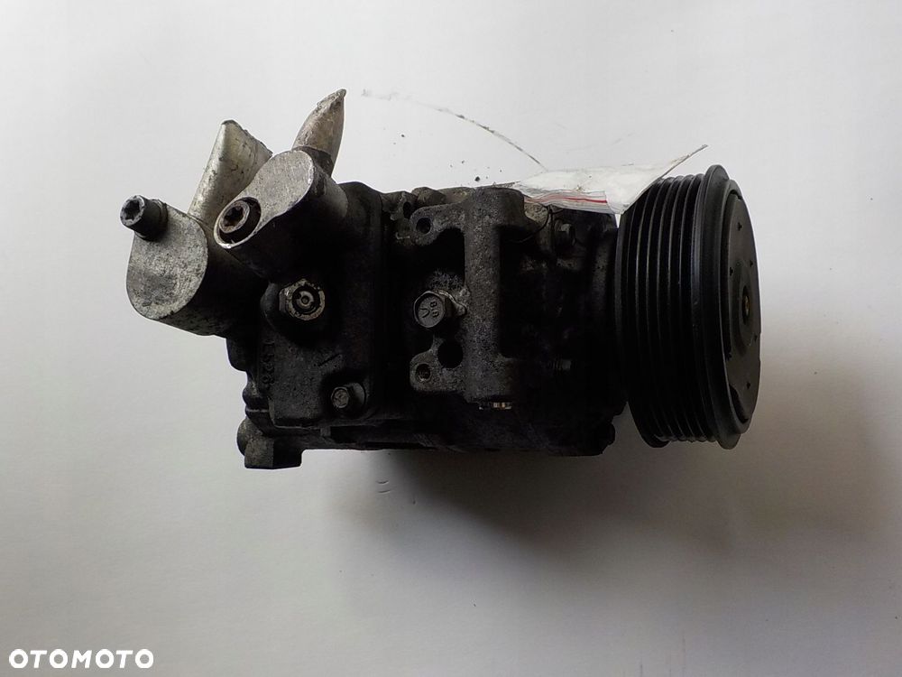 AUDI A4 B6 2.0 TDI SPRĘŻARKA POMPA KLIMATYZACJI 8E0260805BP - 2