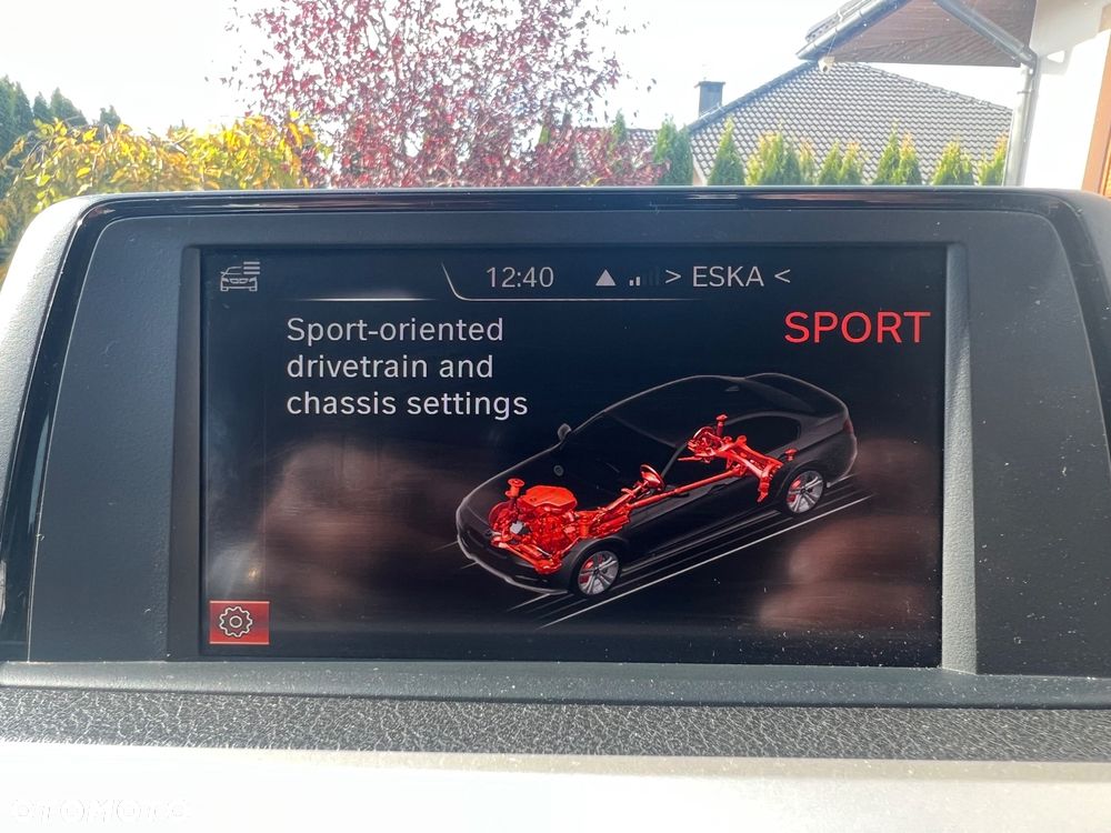 BMW Seria 3 320i xDrive - 26