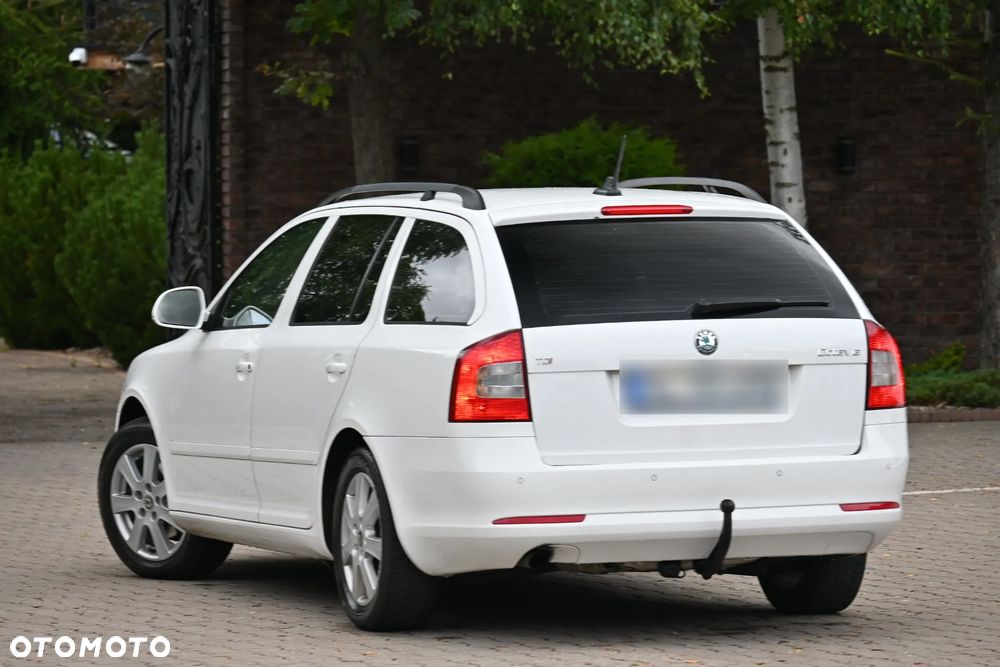 Skoda Octavia 2.0 TDI DSG Laurin & Klement - 12