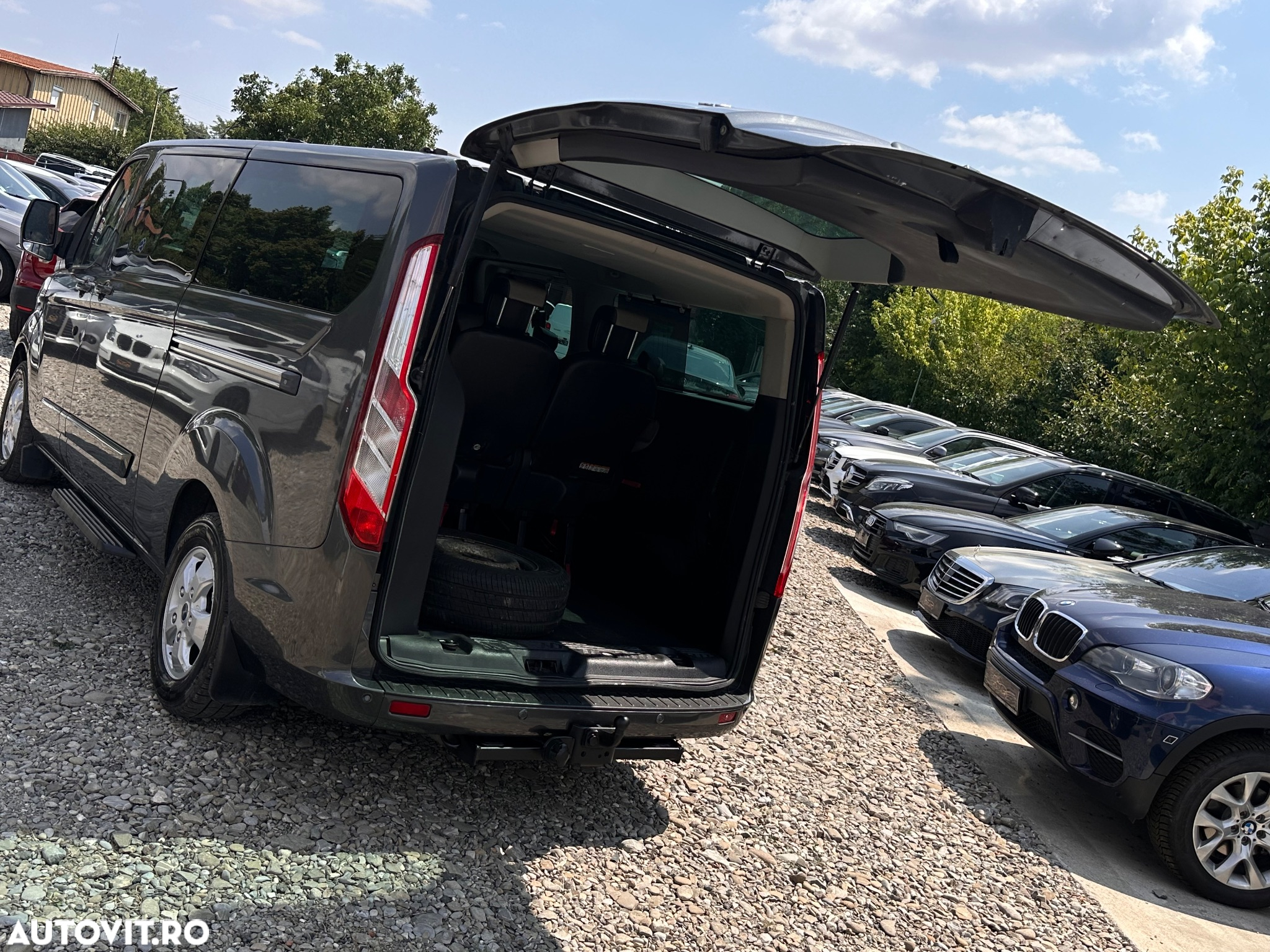 Ford Tourneo Custom 300 L2H1 VA Titanium - 31
