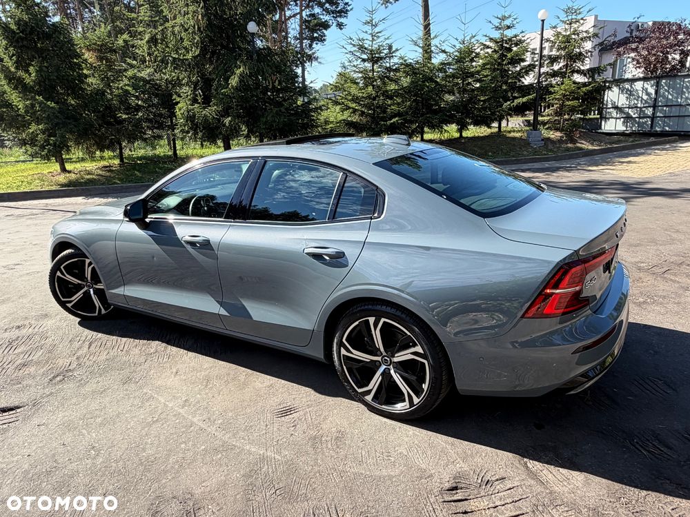 Volvo S60 B5 B AWD Plus Dark - 10