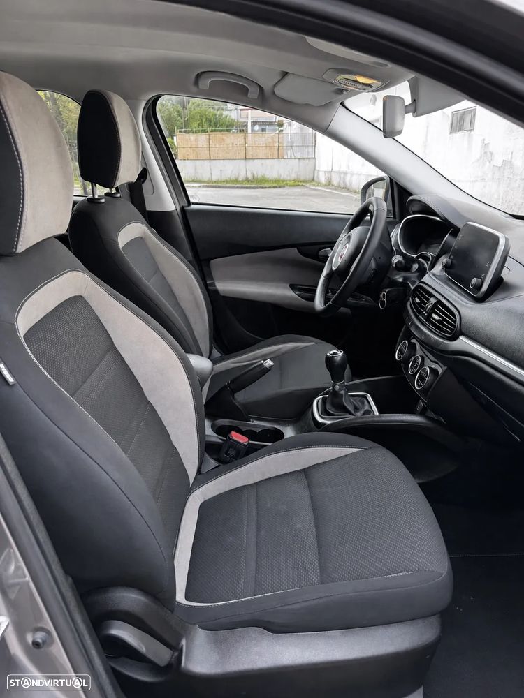 Fiat Tipo Station Wagon 1.3 M-Jet Lounge - 12