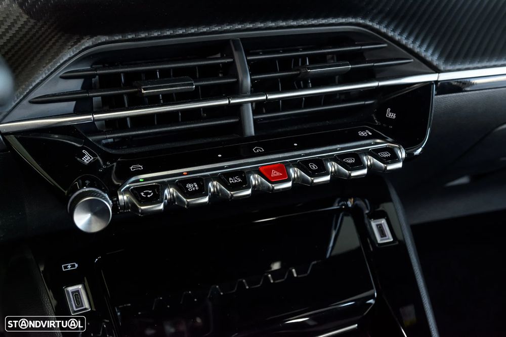 Peugeot 2008 1.2 PureTech Allure - 17