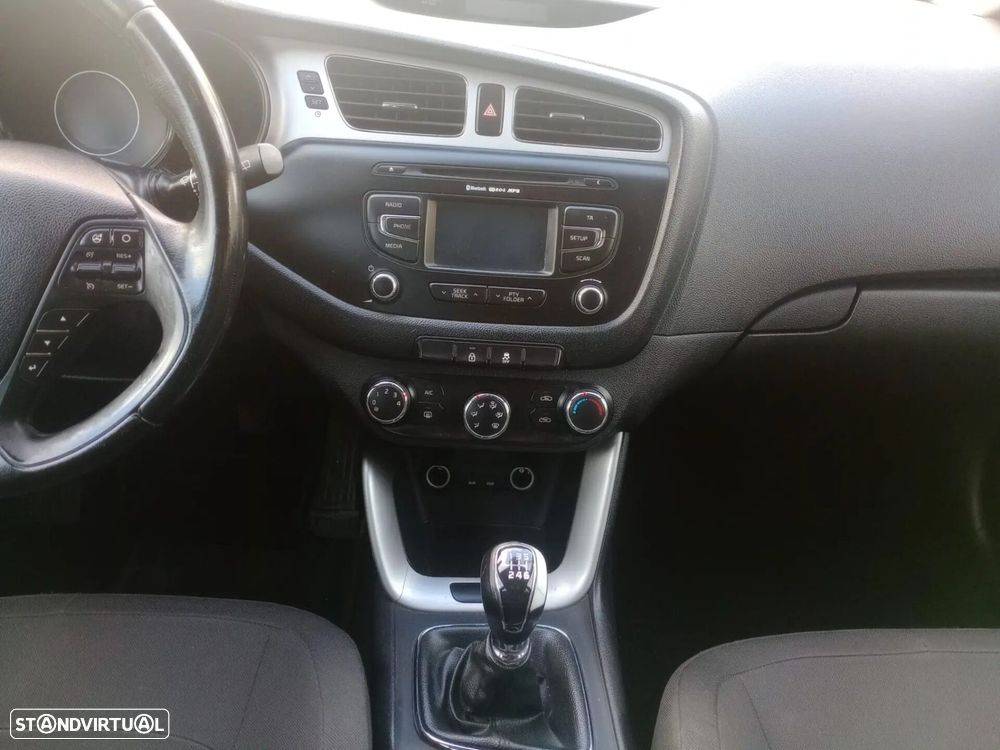 Kia Ceed SW 1.4 CRDi More - 28