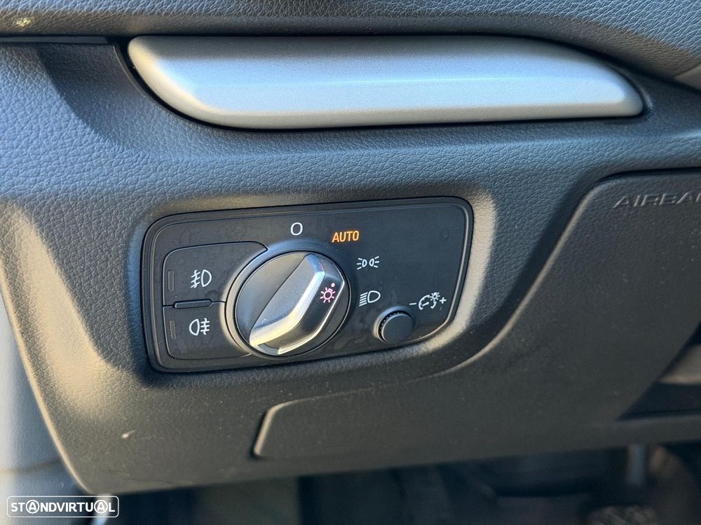 Audi A3 Sportback 1.6 TDI S-line - 9