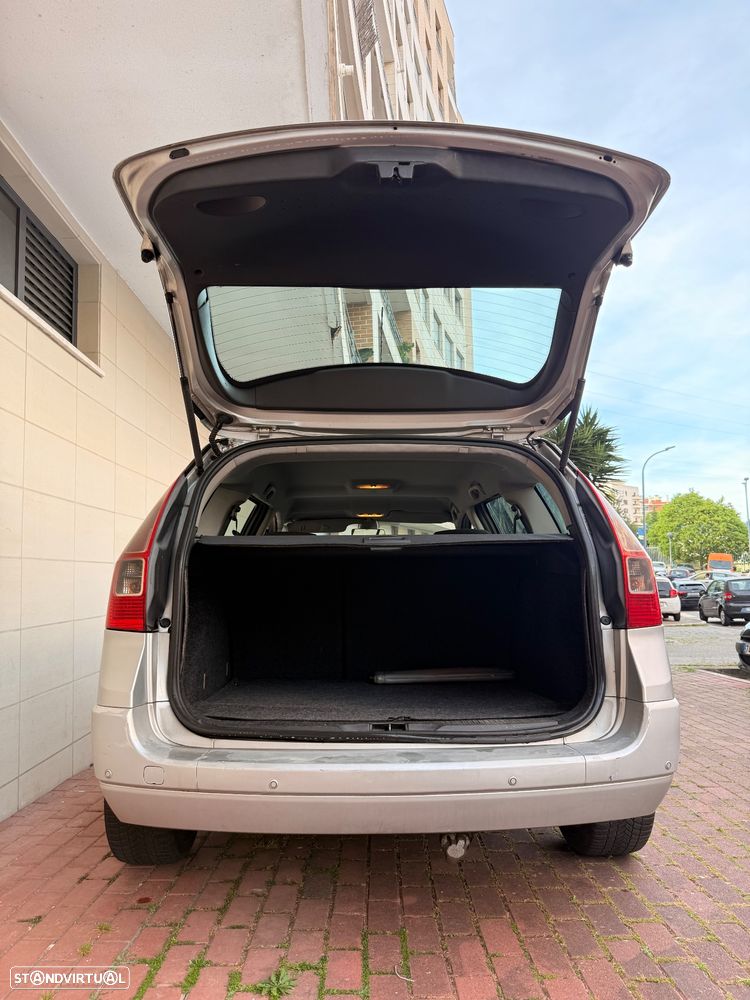 Renault Mégane Break 1.5 dCi Dynamique Luxe - 4