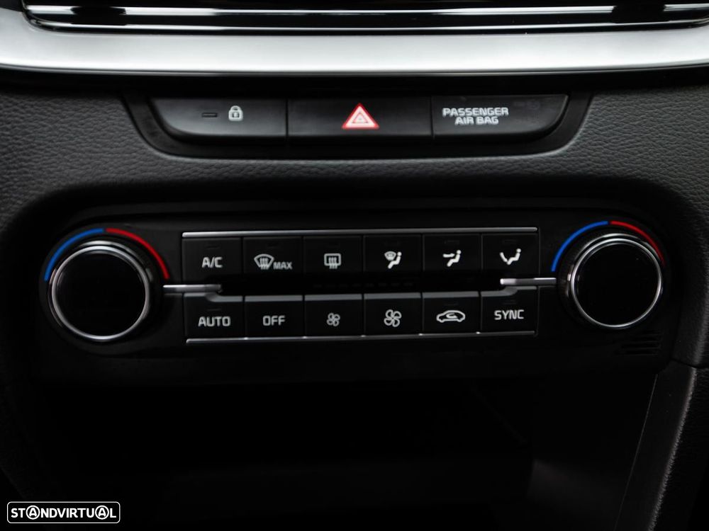 Kia Ceed SW 1.6 CRDi MHEV Drive - 16