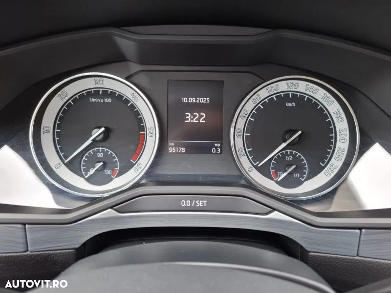 Skoda Superb 2.0 TDI DSG Ambition - 14