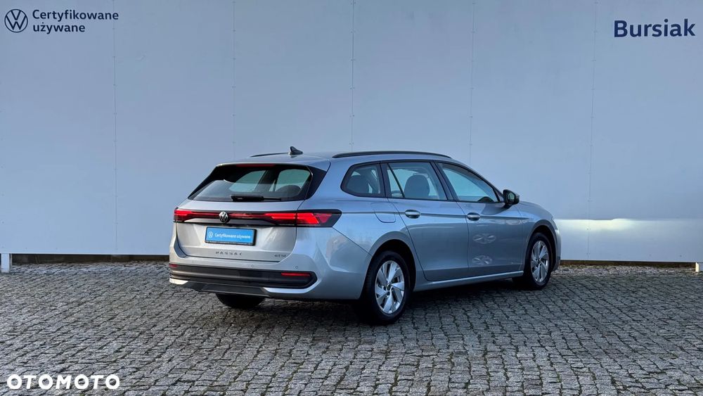 Volkswagen Passat - 2