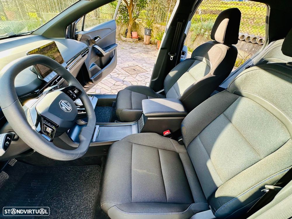 MG MG4 51 kWh Standard - 33