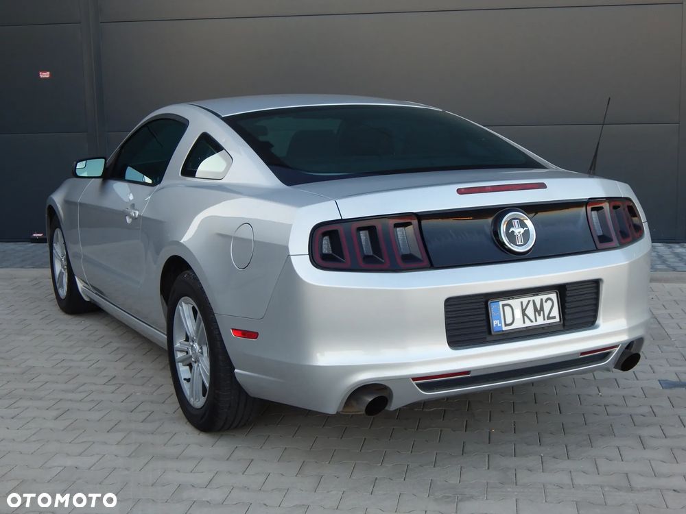Ford Mustang - 5