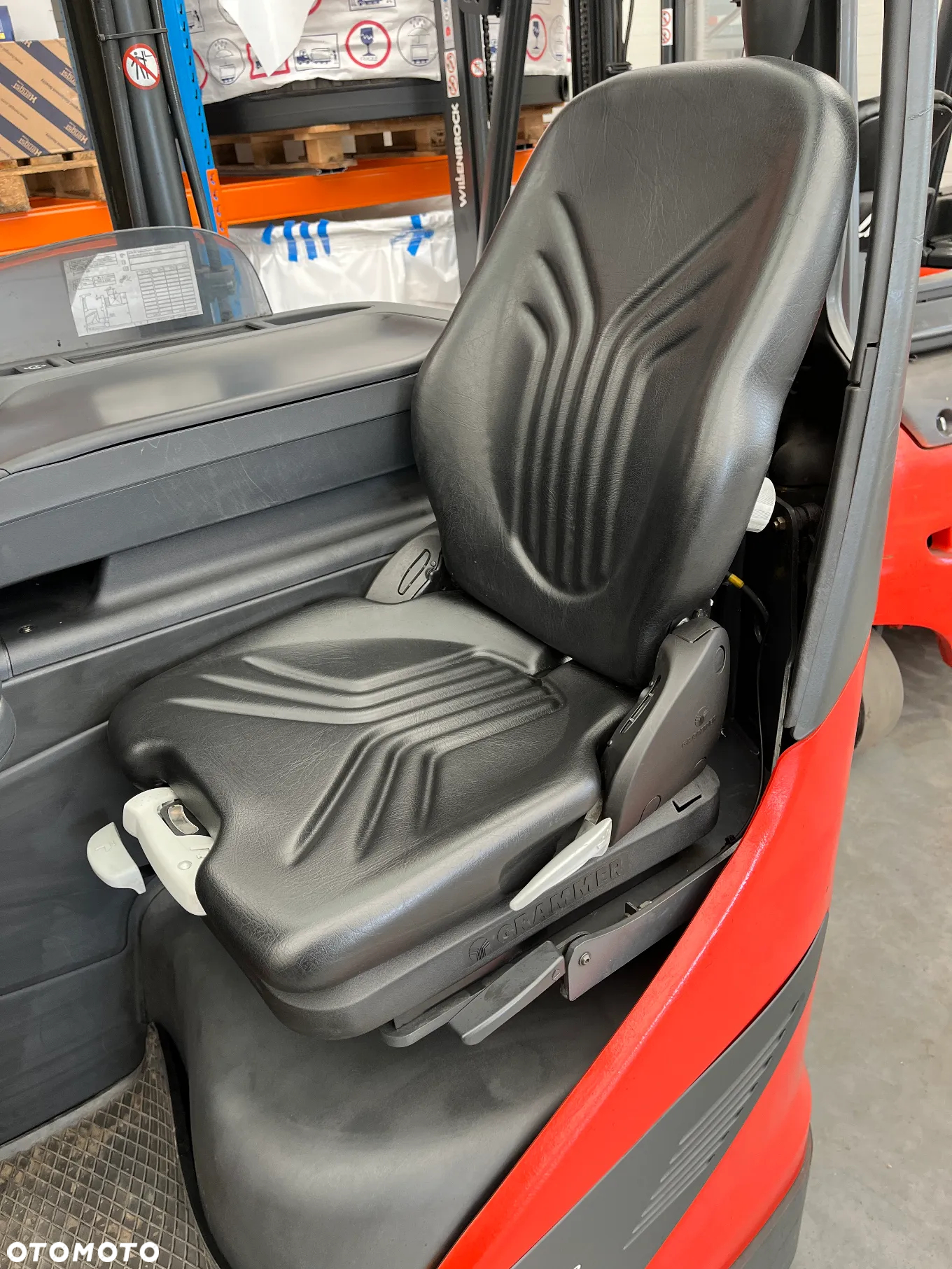 Linde Elektryczny wózek wysokiego składowania R16B / 1120 TRIPLEX przesuw boczny - 7