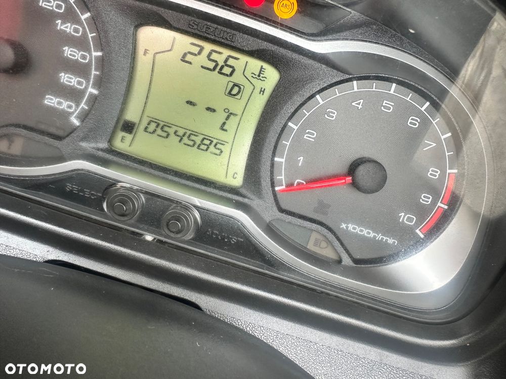 Suzuki Burgman - 13