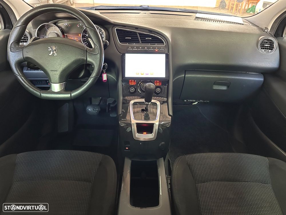 Peugeot 5008 2010 photo 3