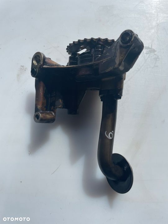 POMPA OLEJU VW GOLF IV AUDI 1.6 AKL 06A115105 - 1