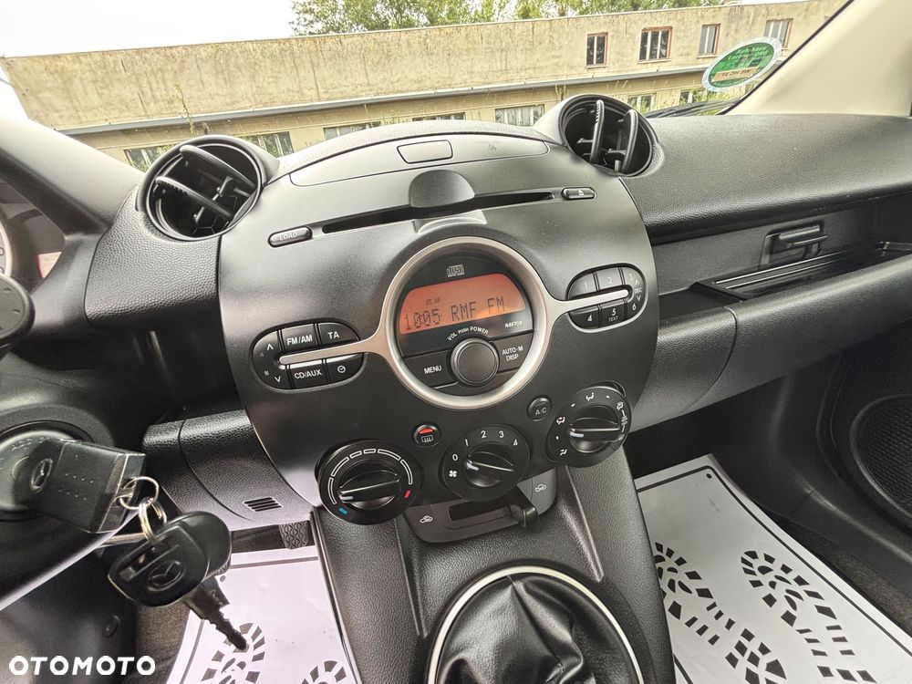 Mazda 2 1.3 Exclusive - 14