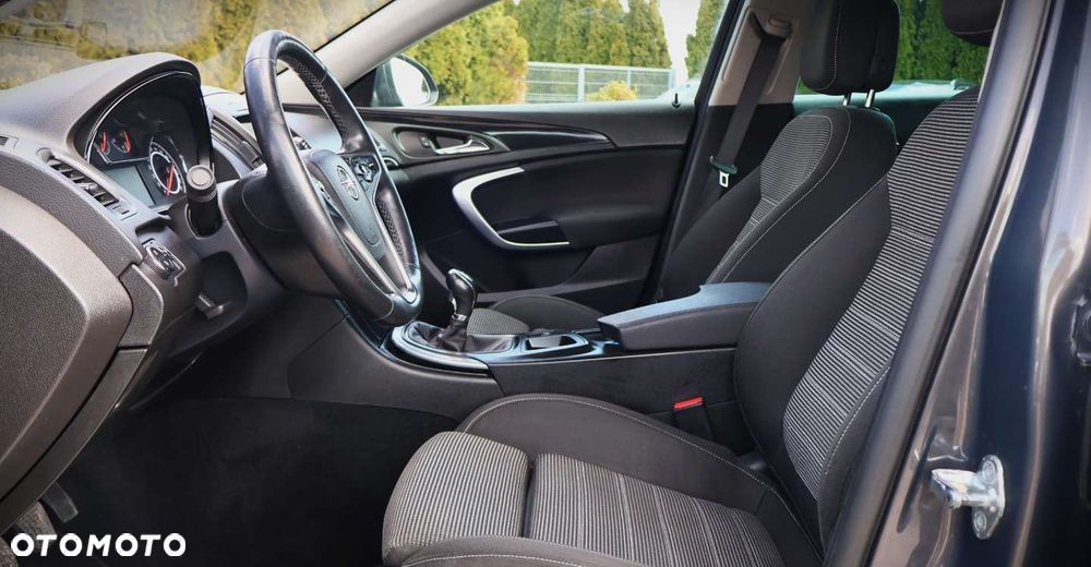 Opel Insignia - 16