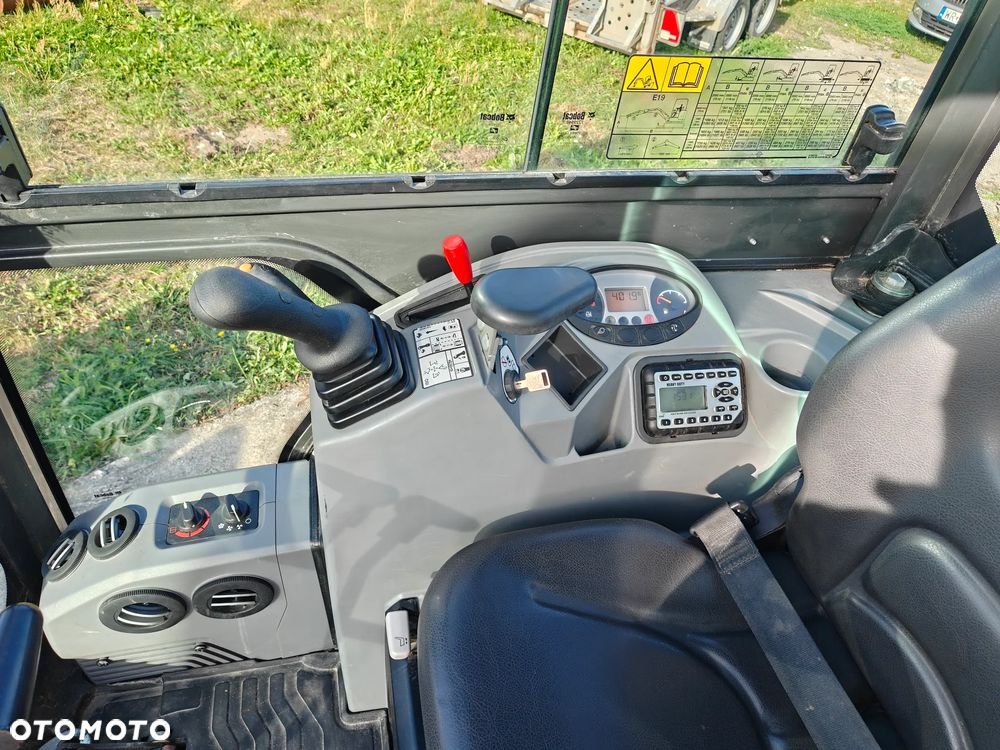 Bobcat E19 - 14