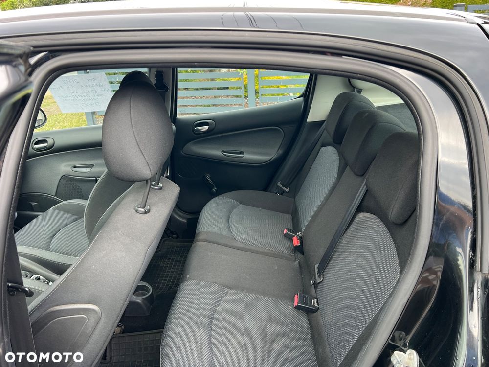 Peugeot 206 - 17