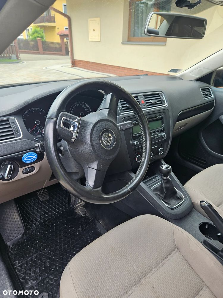 Volkswagen Jetta 1.2 TSI Comfortline - 11