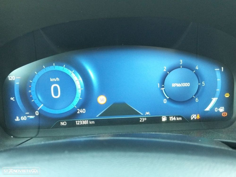 Ford Kuga 1.5 TDCi EcoBlue ST-Line — fotografia 12