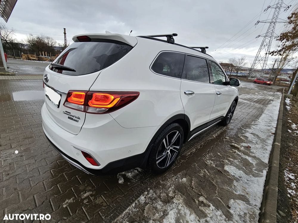 Hyundai Grand Santa Fe 2.2 CRDi ISG 4WD Aut. Luxury - 3