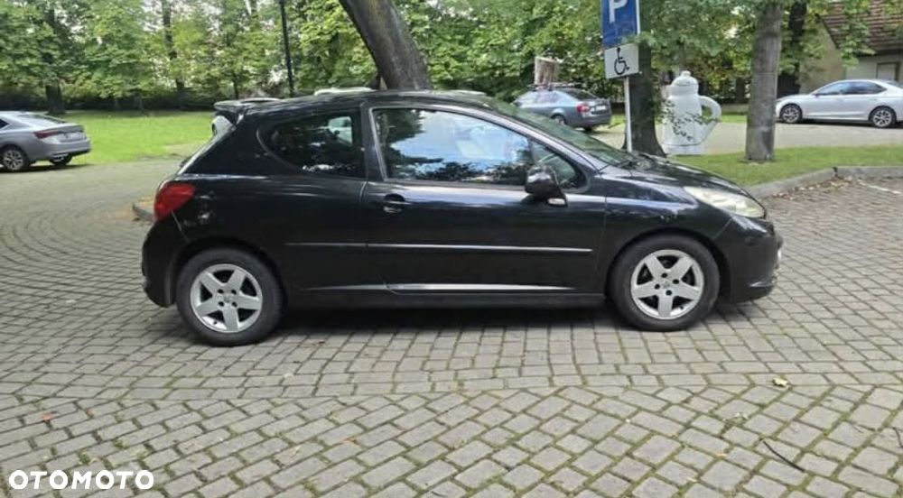 Peugeot 207 - 6