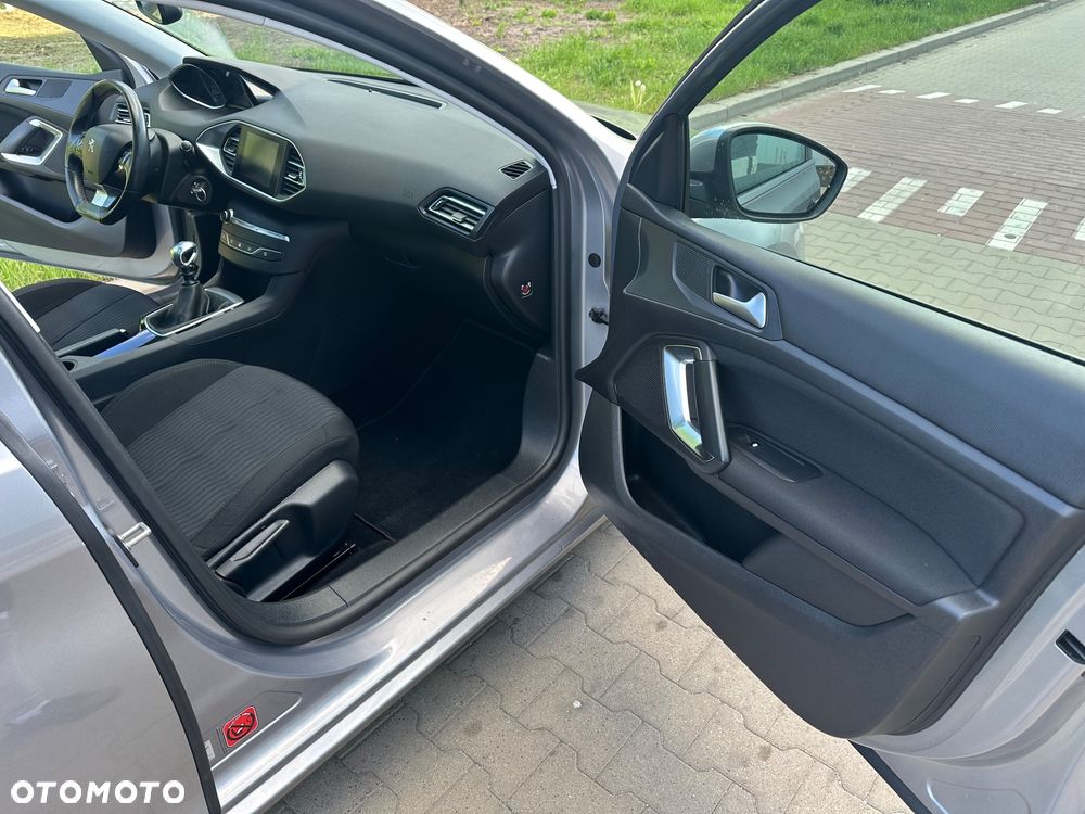 Peugeot 308 1.6 e-HDi Style STT - 14