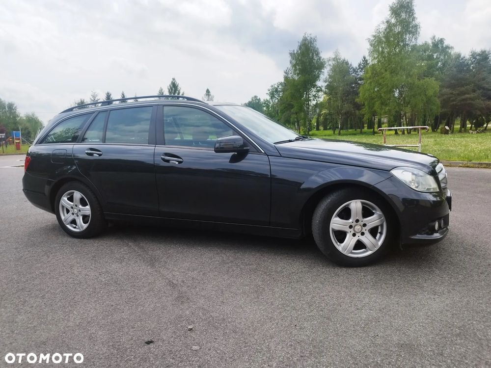 Mercedes-Benz Klasa C 200 CDI BlueEff Avantgarde - 4