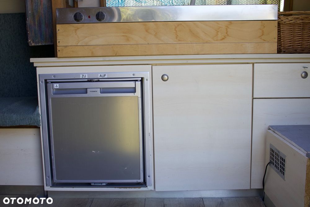 Mercedes-Benz Sprinter - 13