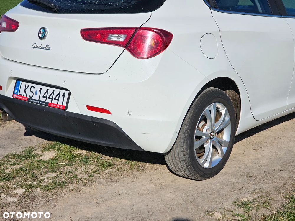 Alfa Romeo Giulietta 1.6 JTDM Distinctive - 8