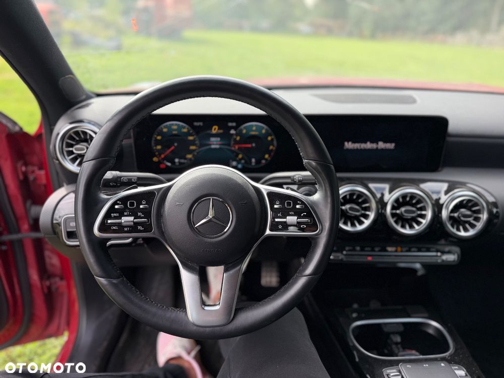 Mercedes-Benz Klasa A 250 4-Matic AMG Line 8G-DCT - 13