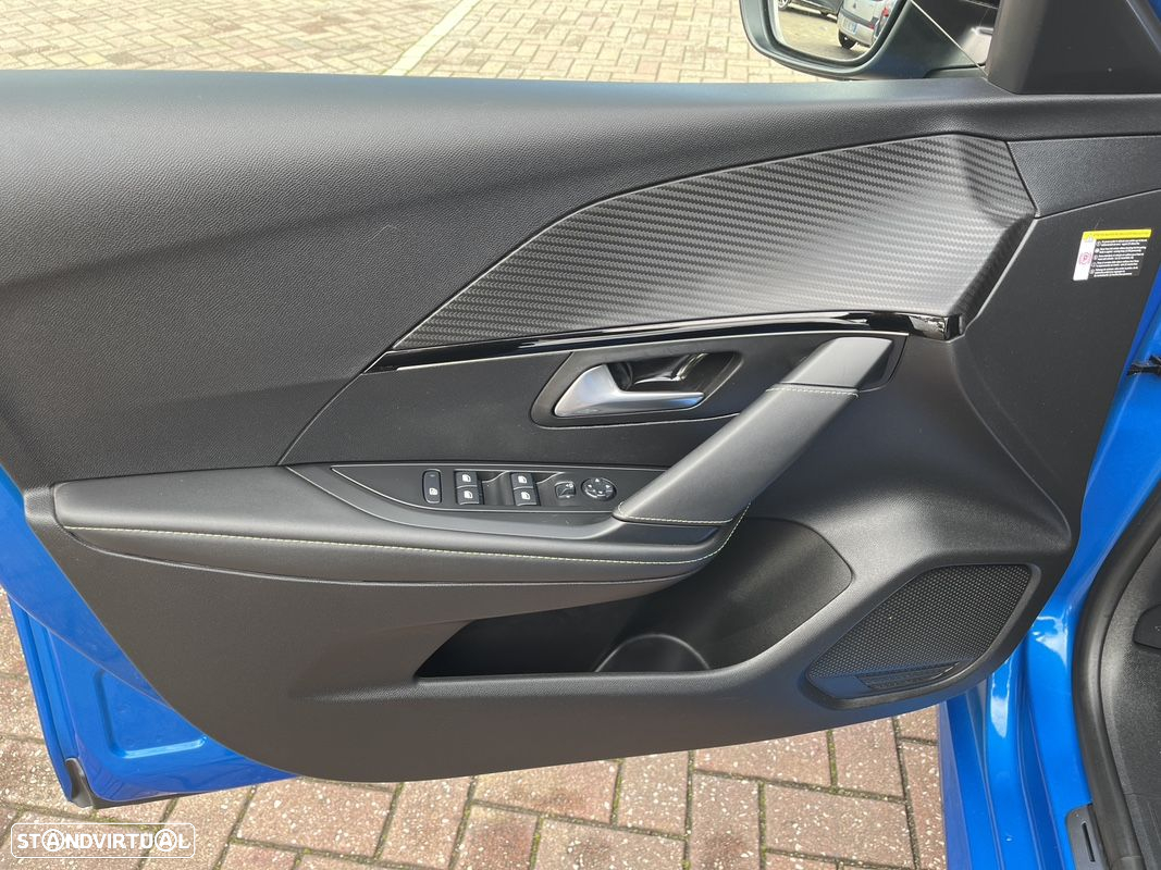 Peugeot 208 PureTech 130 EAT8 GT Pack - 6