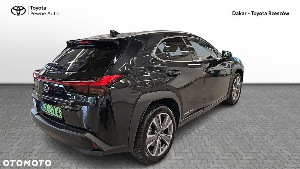 Lexus UX - 5