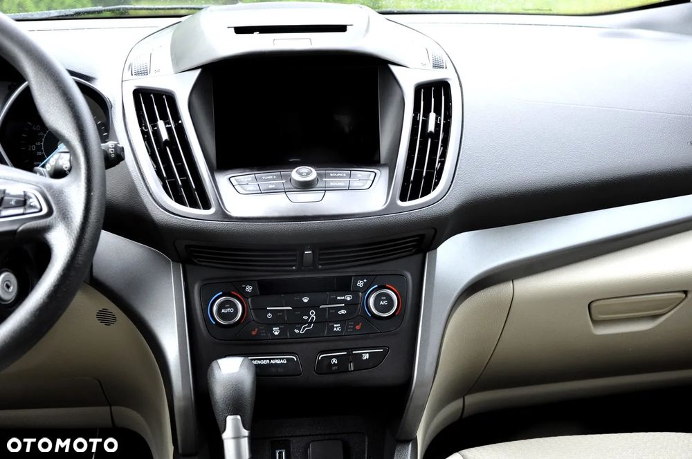 Ford Kuga 1.5 EcoBoost 4WD Trend - 34