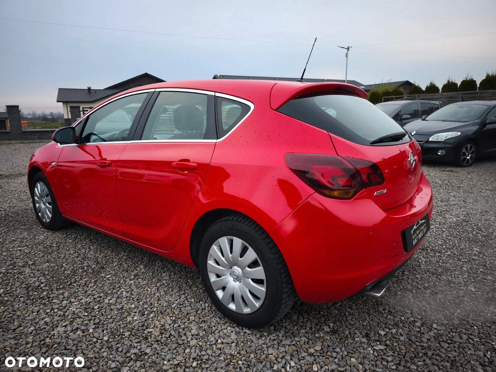 Opel Astra 1.4 Turbo Cosmo - 4