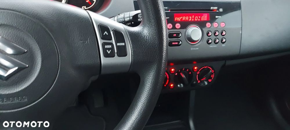 Suzuki Swift 1.3 Limited 25 - 37