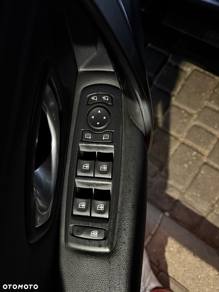 Renault Laguna 2.0 dCi FAP Privilege - 9