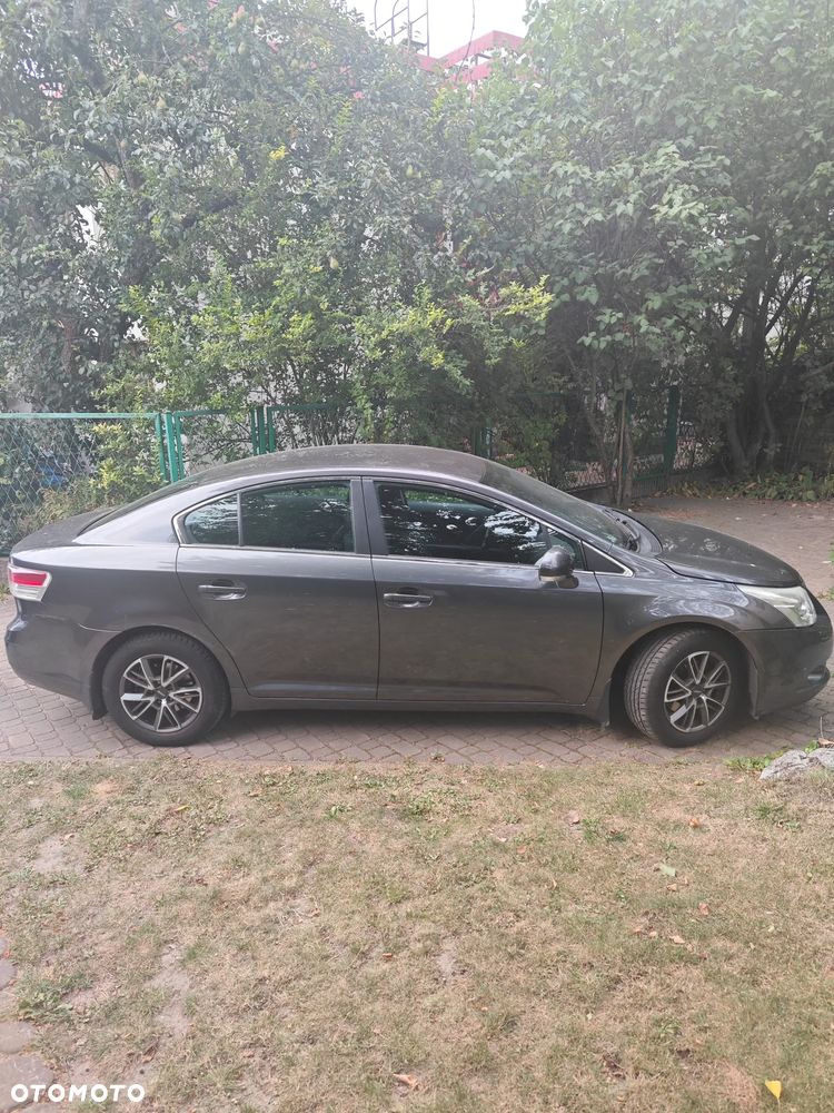 Toyota Avensis 1.6 Luna - 10